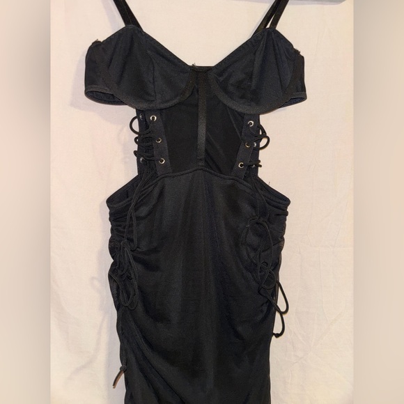 Black mini dress with adjustable straps - Picture 2 of 5